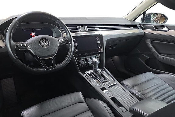 Volkswagen Passat 10 of 21