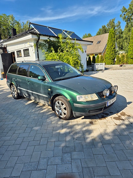 Volkswagen Passat 3 of 5