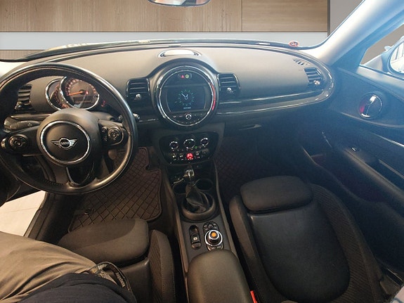MINI Clubman Cooper S 13 of 16