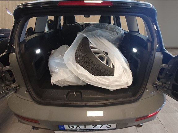 MINI Clubman Cooper S 10 of 16
