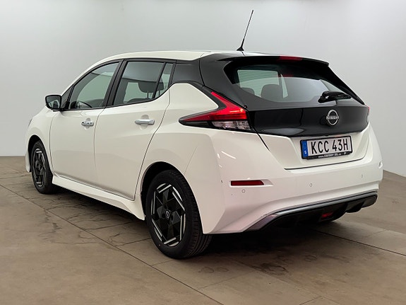 Nissan Leaf 4 of 5