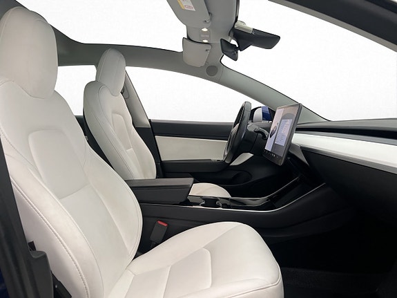 Tesla Model 3 15 of 30