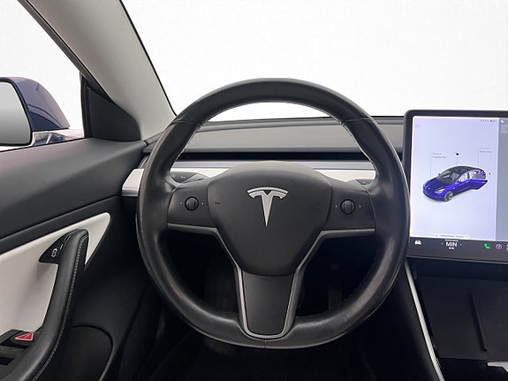 Tesla Model 3 14 of 30
