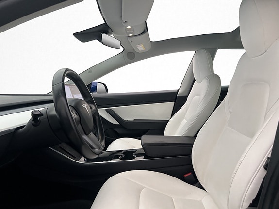 Tesla Model 3 12 of 30