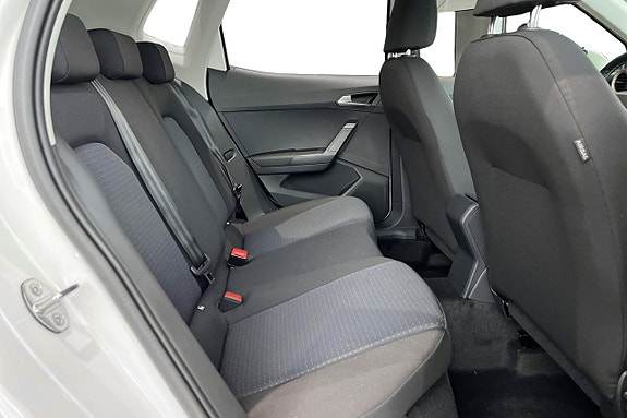 Seat Arona 15 of 22