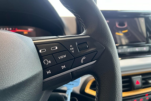 Seat Arona 19 of 22