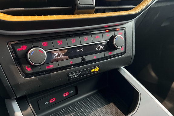 Seat Arona 22 of 22