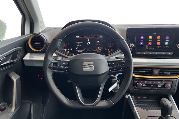 Seat Arona 17 of 22