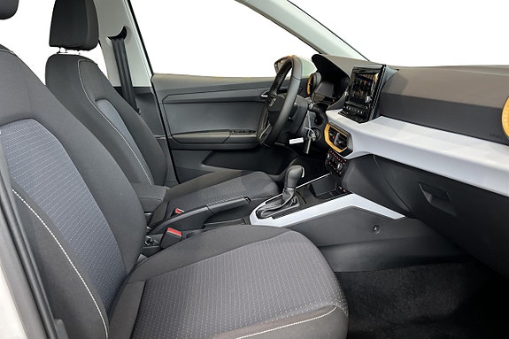Seat Arona 13 of 22