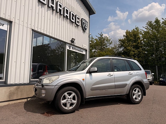 Toyota RAV4 5 of 5