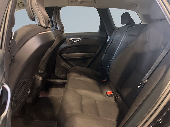 Volvo XC60 13 of 21