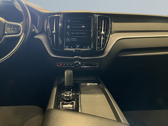 Volvo XC60 11 of 21