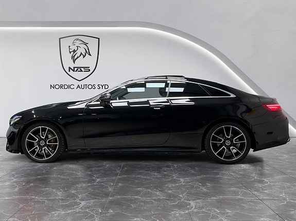 Mercedes-Benz E220 d 2 of 5