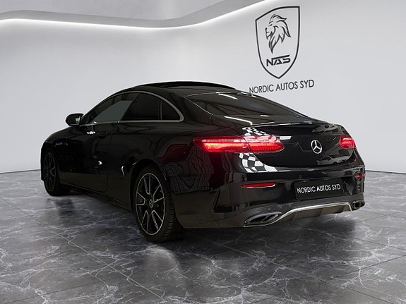 Mercedes-Benz E220 d 3 of 5