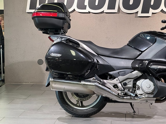 Honda NT700VA DEAUVILLE 4 of 7