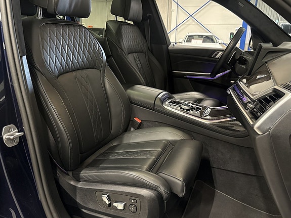 BMW X7 13 of 27