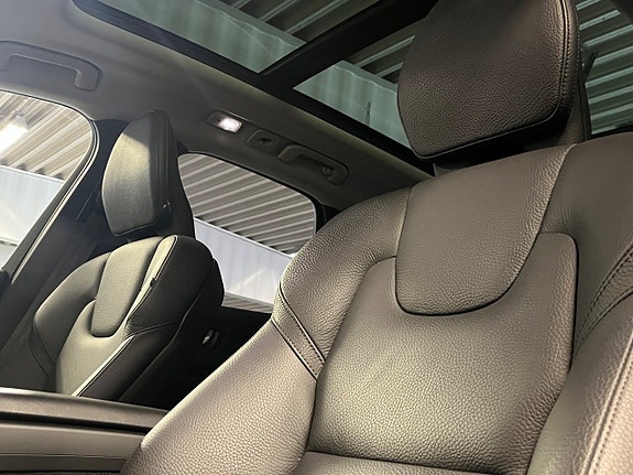 Volvo XC60 19 of 26