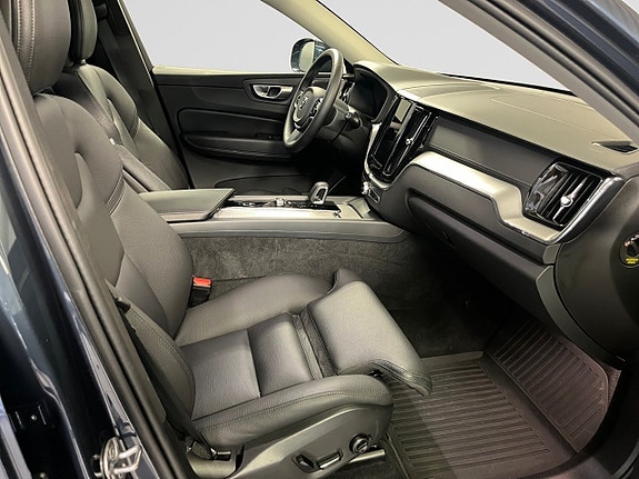 Volvo XC60 15 of 26