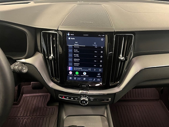 Volvo XC60 13 of 26