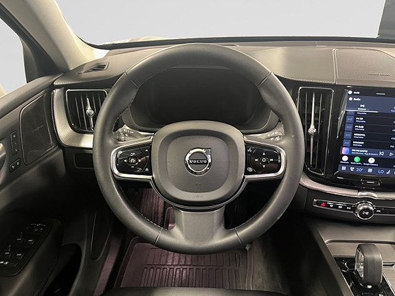Volvo XC60 14 of 26