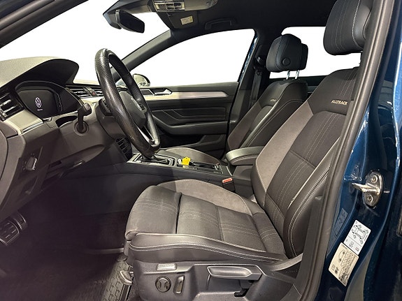 Volkswagen Passat Alltrack 2 of 5