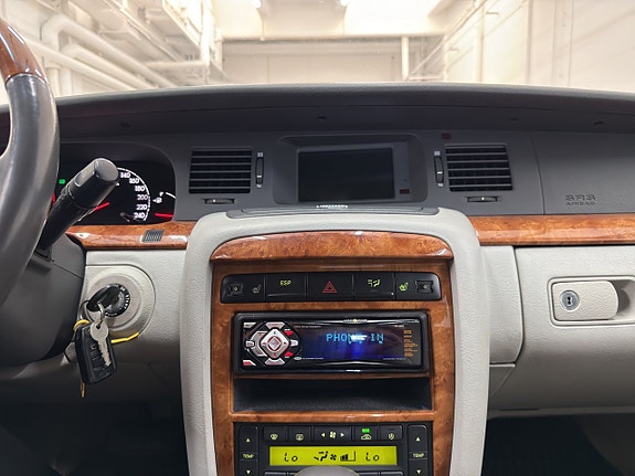 Kia Opirus 12 of 15