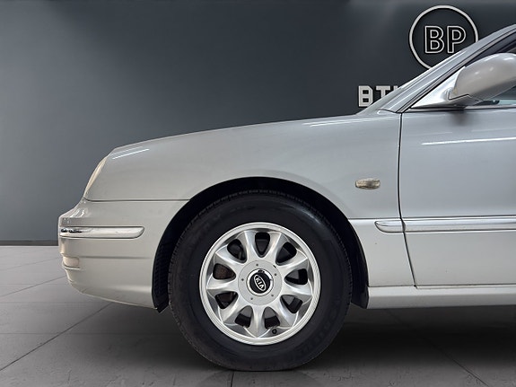 Kia Opirus 15 of 15