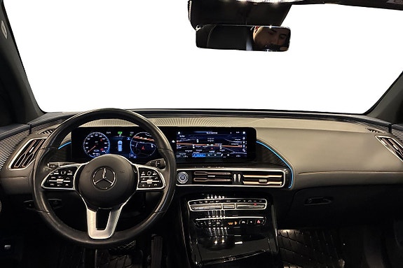 Mercedes-Benz EQC400 8 of 30