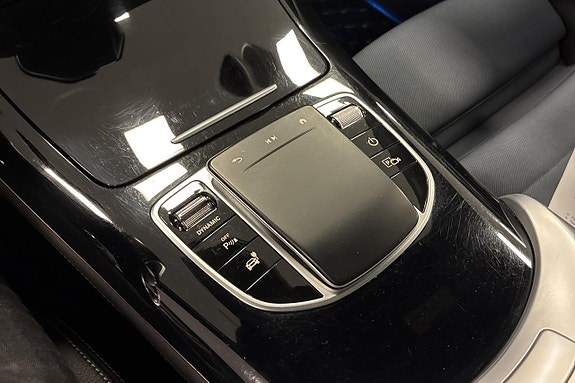 Mercedes-Benz EQC400 20 of 30