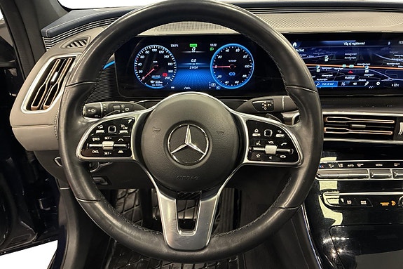 Mercedes-Benz EQC400 17 of 30