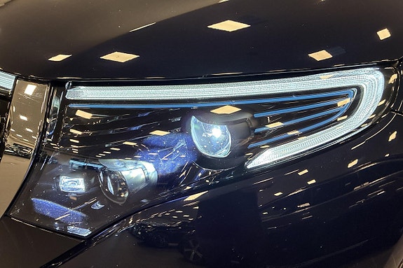 Mercedes-Benz EQC400 30 of 30