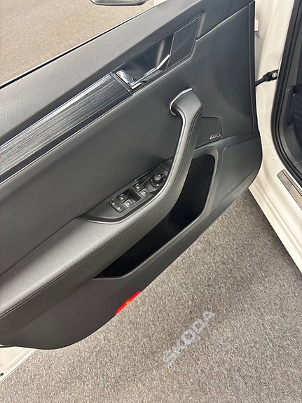Skoda Superb 8 of 18