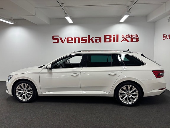 Skoda Superb 2 of 5