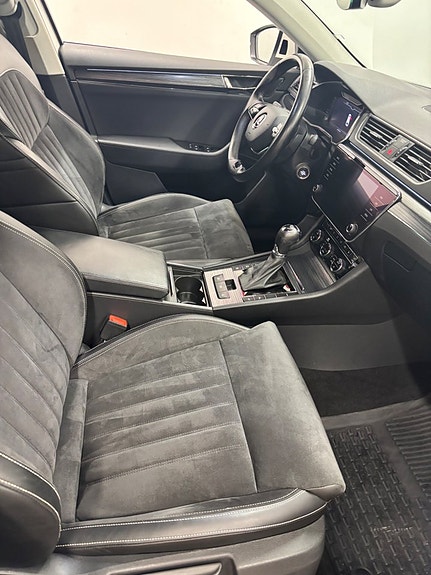 Skoda Superb 13 of 18