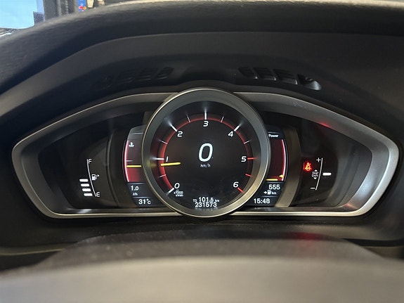 Volvo V40 9 of 27
