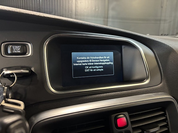 Volvo V40 15 of 27