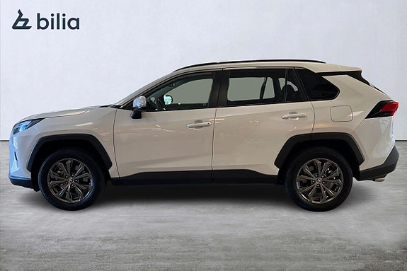 Toyota RAV4 3 of 5