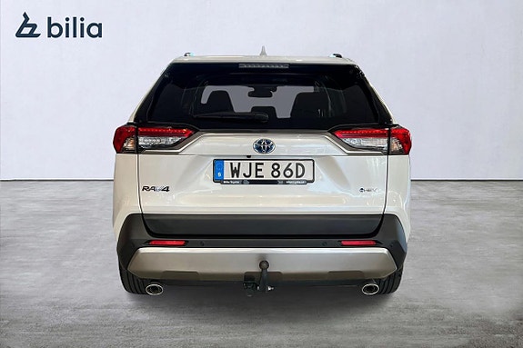 Toyota RAV4 5 of 5