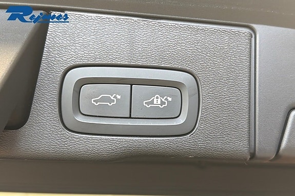 Volvo XC60 26 of 27