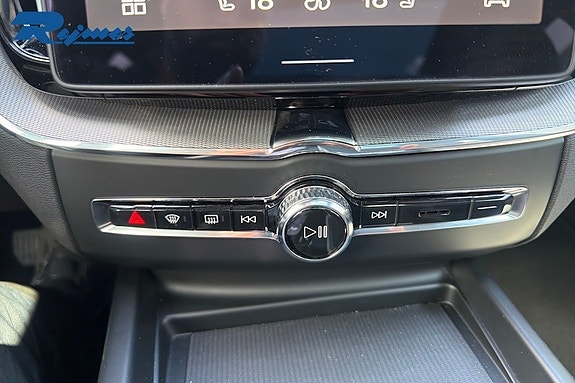 Volvo XC60 20 of 27