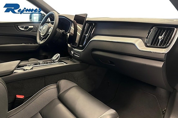 Volvo XC60 7 of 27