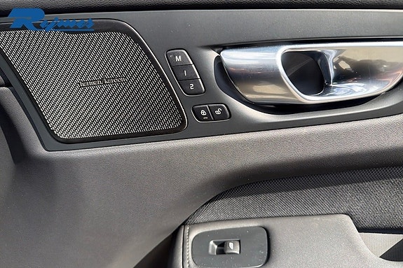 Volvo XC60 18 of 27