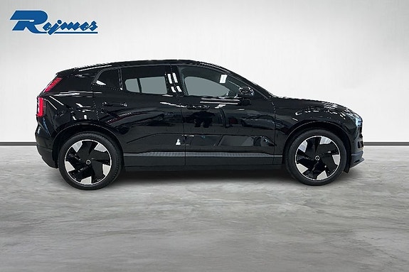 Volvo EX30 15 of 17
