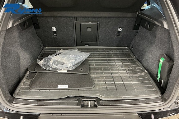 Volvo EX40 10 of 18