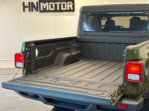 Jeep Gladiator 9 of 28