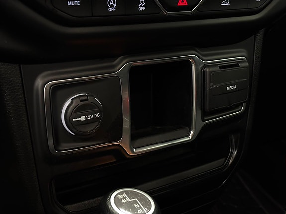 Jeep Gladiator 21 of 28