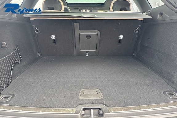Volvo XC60 8 of 14