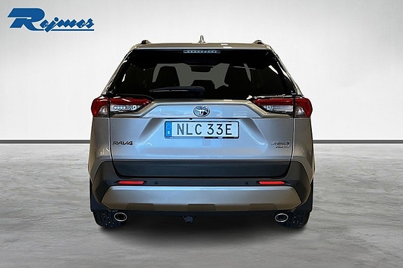 Toyota RAV4 5 of 18