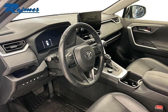 Toyota RAV4 13 of 18