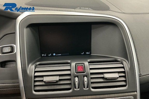 Volvo XC60 14 of 18